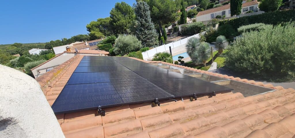 Installation de panneaux solaires par ATSERV en PACA